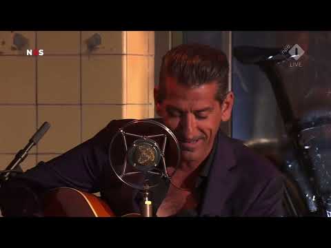Danny Vera ft. The Rosenberg Trio - A Fadin' Blue (Live @ De Avondetappe)