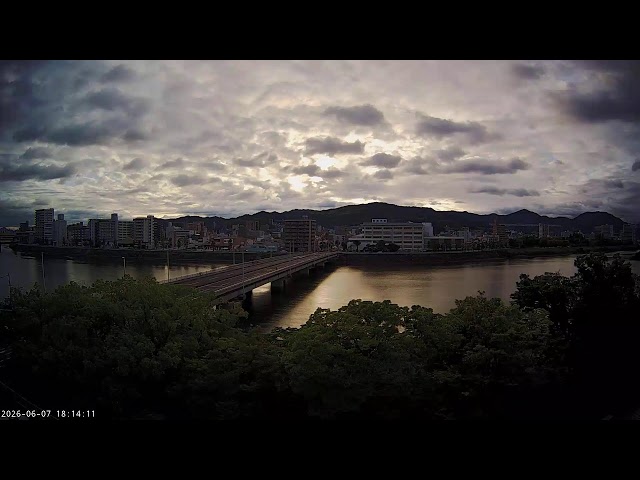 上野学園ホール（本川 北大橋側）