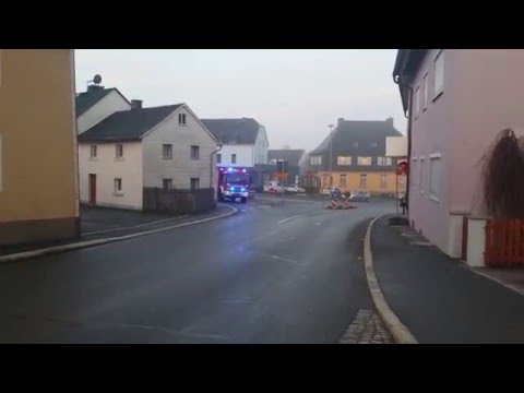 [Einsatzalarm Feuerwehr Selbitz] LKW-Unfall auf der A9 (SW-KatS mit VSA)