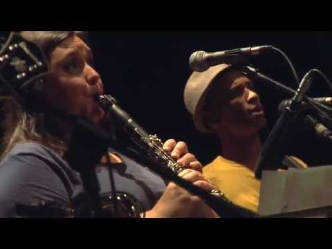 Graveola - Desagrados e Flores (DVD Ao Vivo no Palácio das Artes)