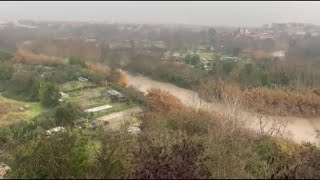 Maltempo a Roma: dopo giorni di pioggia l'Aniene sfiora gli argini, allarme per gli insediamenti ...