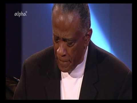 Mc Coy Tyner Trio feat. Bobby Hutcherson - Steppin' - Jazzwoche Burghausen 2005