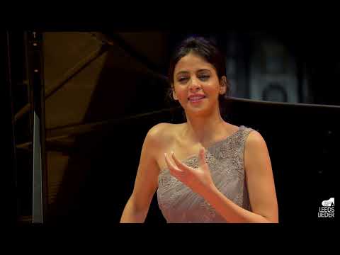 Ravel: Chanson des cueilleuses de lentisques - Fatma Said and Joseph Middleton