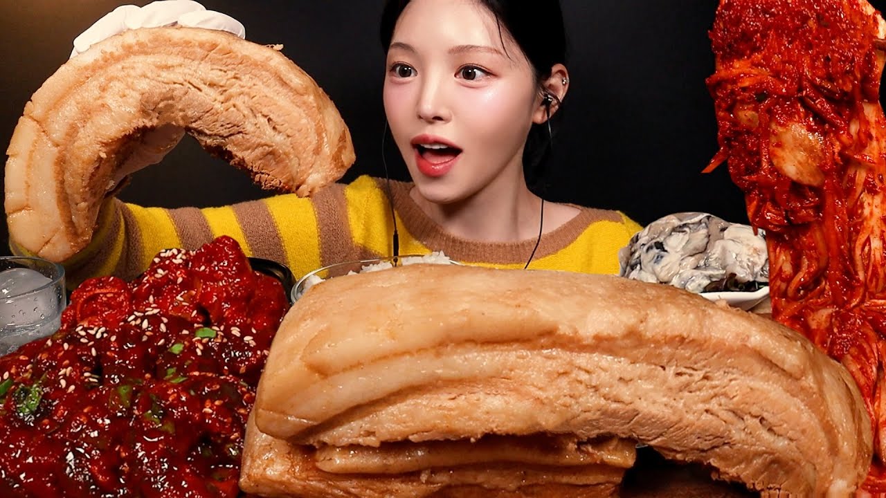 SUB)육즙가득 통수육에 싱싱한 굴 먹방! 김장김치 양념새우장까지 레전드 집밥 굴보쌈 꿀조합 Pork Belly Bossa