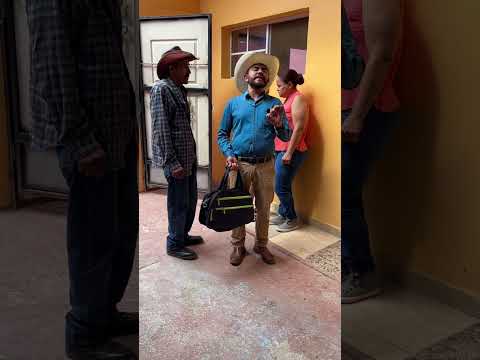 Hicieron que firmara los documentos para sacarlo de la casa y mira lo que pasó.