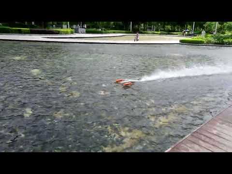 RCPRESS techtip: super fast RC outrigger hydroplane video 1