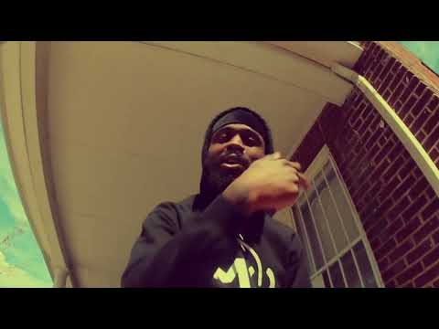 M2O MonDaze - PEN WALLACE