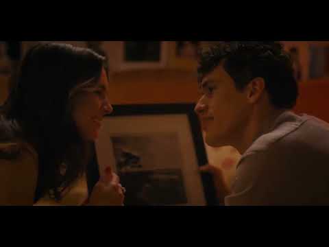 Bridge And Tunnel   Kissing Scene — Jimmy and Jill Sam Vartholomeos and Caitlin