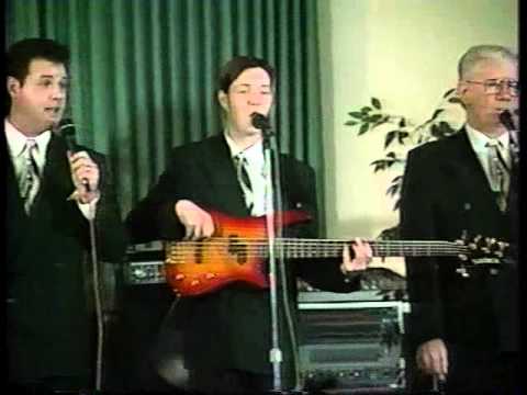 Dixie Echoes. Billy Todd.   Rainbow Of Love. ( Live In Concert) 1997