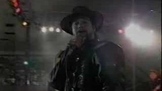 CADA VUELTA DE ESQUINA - DE LEO DAN