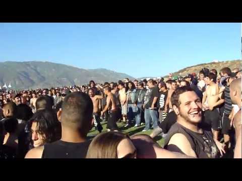 Fight breaks out in the pit at Rockstar Mayhem Festival
