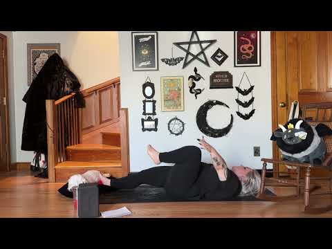 the LAST full moon of 2025 ♊️ yoga for grounding and release for the full moon in gemini