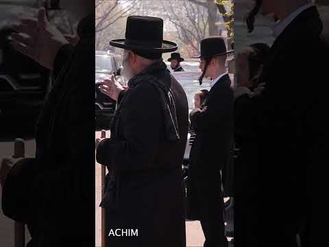 Rabbi Mordechai Jungreis, Nikolsburg Rebbe, Sreifas Chametz, Erev Pesach