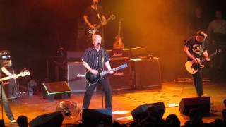 Offspring - Kick Him When He&#39;s down live Montreal Sept. 05 2012