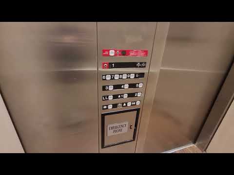 Dover Traction Elevators @ Grand Plaza Hotel - Branson, MO