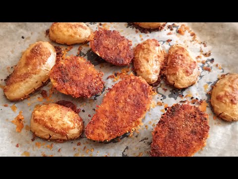 Easy crispy parmesan potatoes recipe. | Parmesan crusted potatoes.