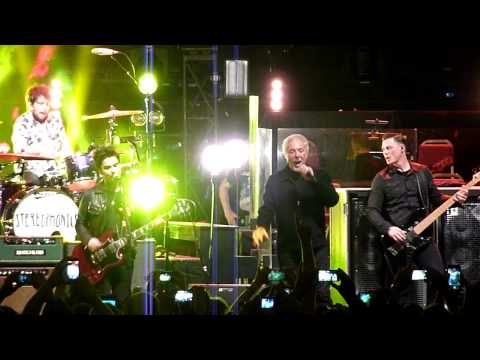 TOM JONES & STEREOPHONICS 'MAMA TOLD ME (NOT TO COME)' @ ROYAL ALBERT HALL 2015