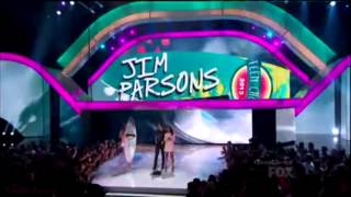 Ian and Nina presenting at Teen Choice Awards 2013