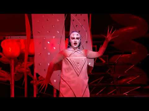 Kathryn Lewek in the Metropolitan Opera's Die Zauberflöte