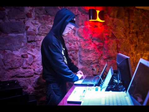 Skutelis, ahūns un ansis - Tu kaut ko sajauci (prod. ansis)