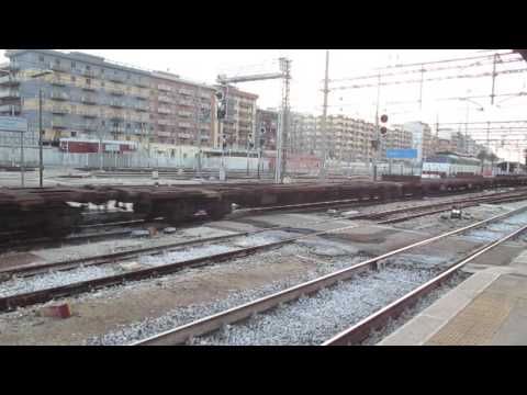 E652 108 in partenza da Bari centrale.