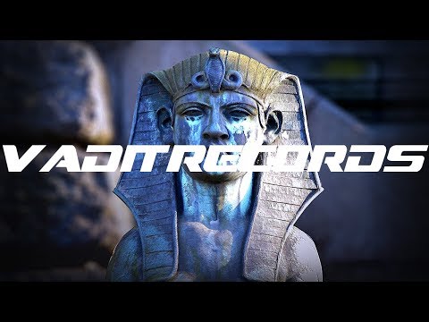 Bjorn Akesson - Painting Pyramids