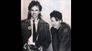 Eric Martin &amp; Jonathan Cain  - How Can You Do What You Do (Demo)