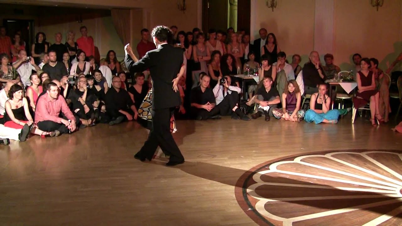 Paula Gurini y Mariano Bielak - Color Tango - Yuntade oro