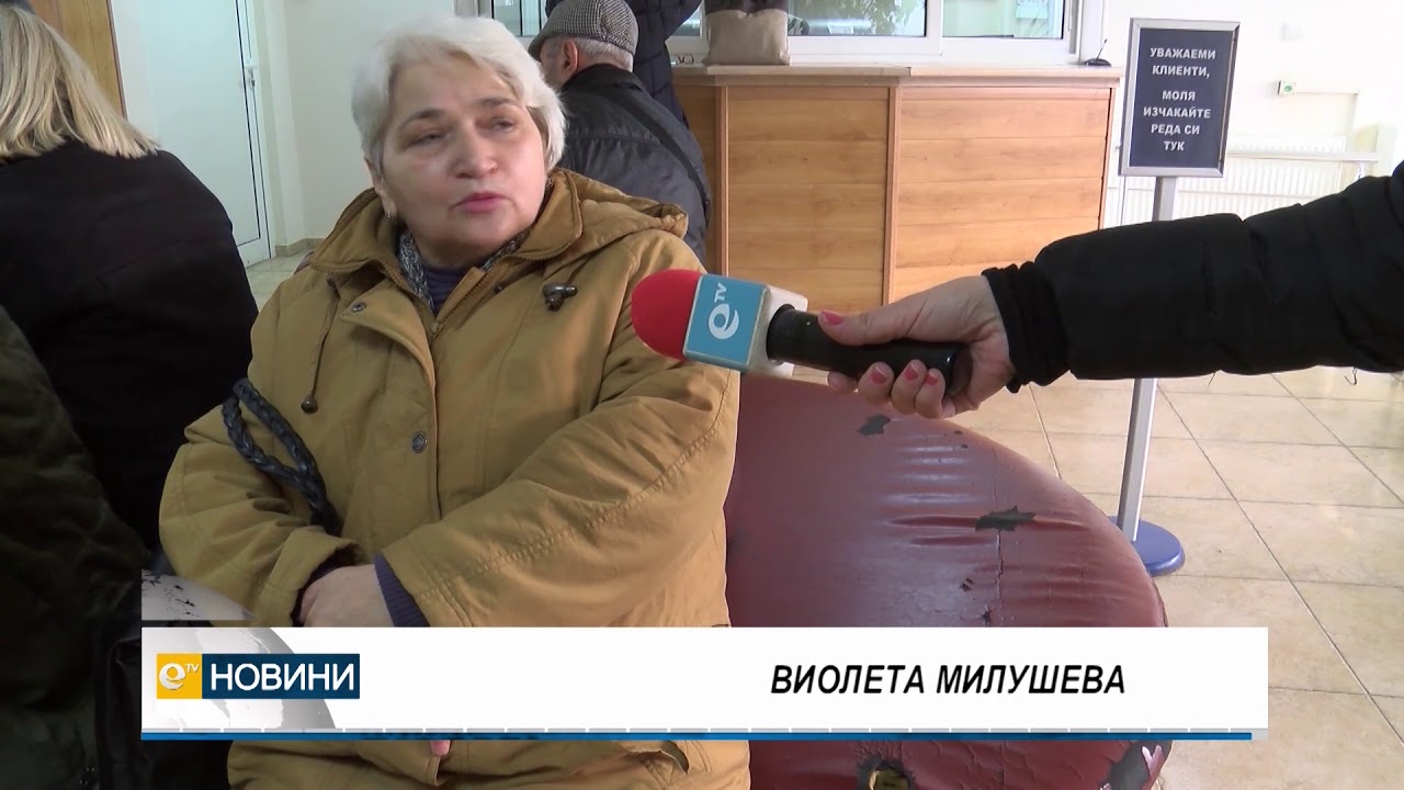 Опашки от хора, заради срив в електронната система на МВР