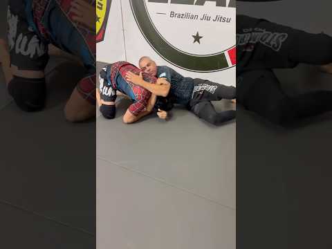 No Gi training – Guard Pass to D’Arce Choke – Flow Roll #jiujitsu #bjjtraining #bjj