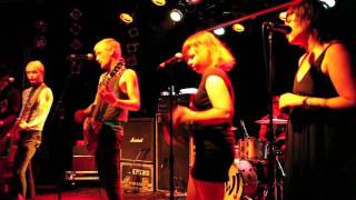 The Cute Lepers - Head Over Heels (live)