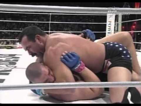 2007 04 08 James Thompson vs Don Frye Pride FC 34   Kamikaze