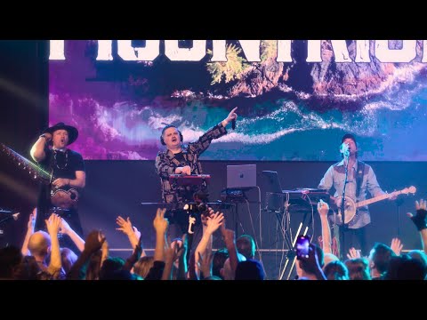 Moontricks - "Home" ft. Dirtwire & Will Evans (Live from Calgary)
