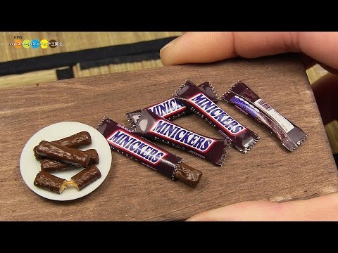 DIY Snickers Style Miniature Chocolate Bar (Fake food)　スニッカーズ風ミニチュアチョコレート作り Video