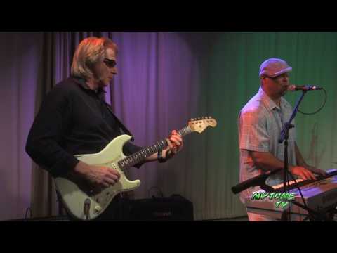 Groovality "Everybody Knows"