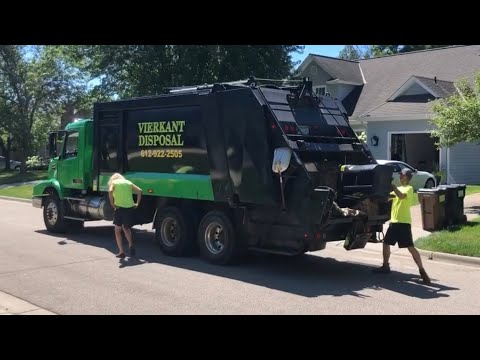 Vierkant Disposal Rear Loader Garbage Truck: Carter and Gary On Yard Waste!