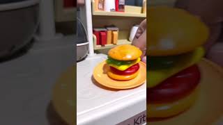 Download lagu Preparing foods ni indai  using her kitchen toys na may pausok epik mp3