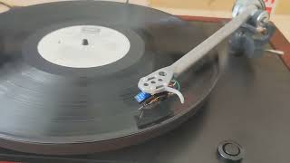 Video thumbnail for REGA Planar 25 Anniversary Belt-Drive Turntable with Upgraded REGA RB-600 Tonearm & Sumiko MC by CT RS