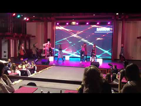 Модный показ в Санкт-Петербурге