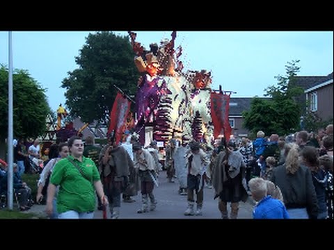 Bloemencorso Sint Jansklooster 2016 deel 1