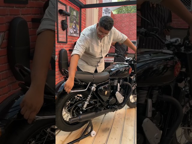 Check out the exhaust note on the new #BSAGoldStar650. #Shorts