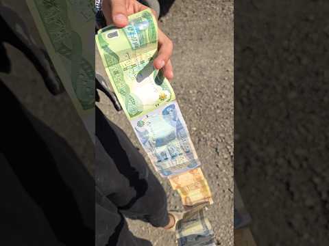 صبغ الشيبس وردي… وشنو لقيت بداخله؟! 😱✨ #shorts #اكسبلور