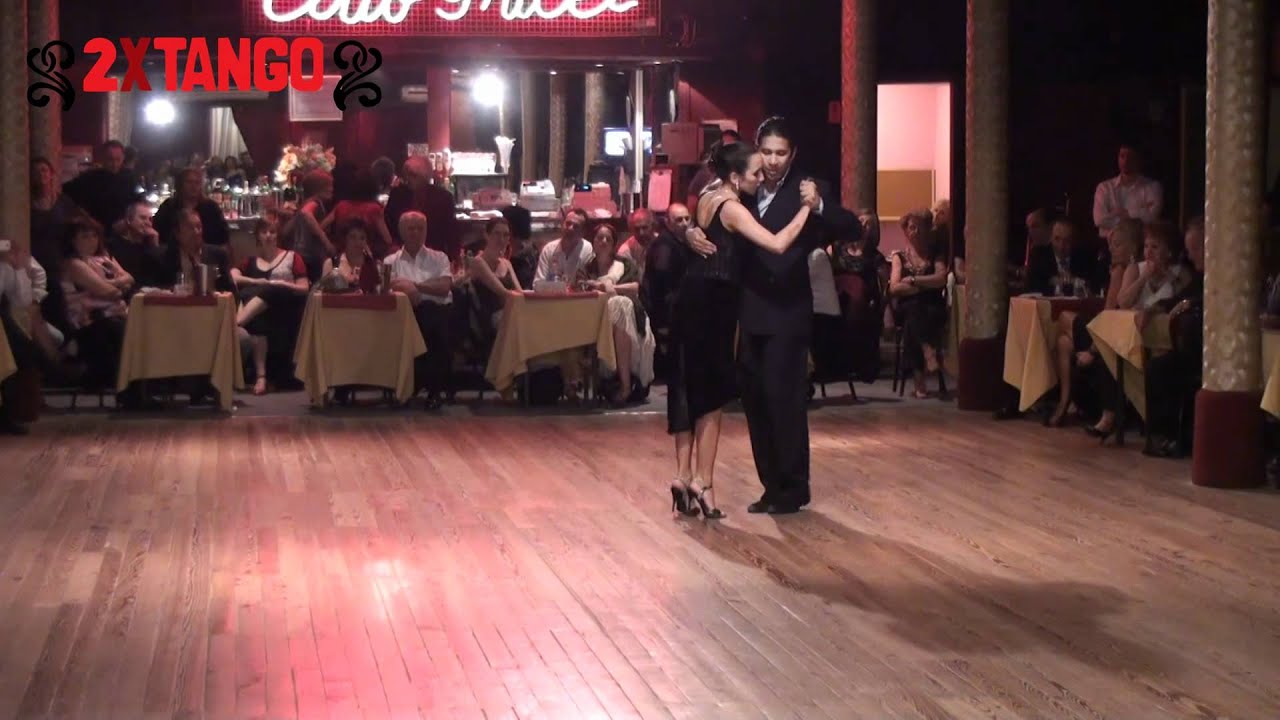 Roberto Zuccarino y Jesica Arfenoni Tango Mandria en Club Gricel Oct 2011