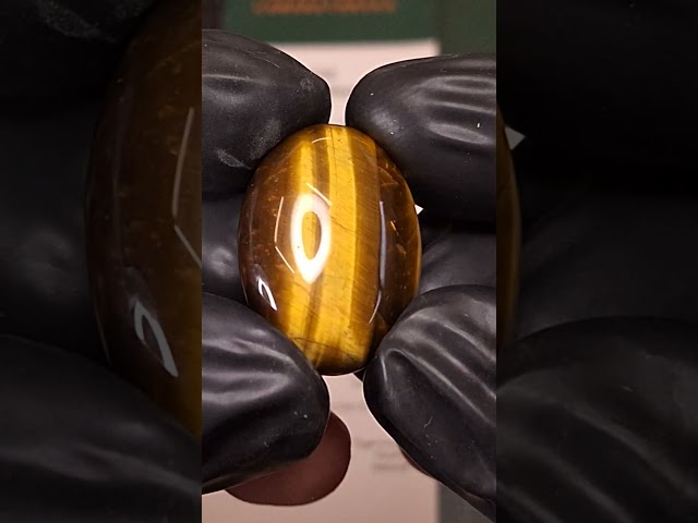 حجر عين النمر الطبيعي مفحوص و موثق بشهادة مختبر