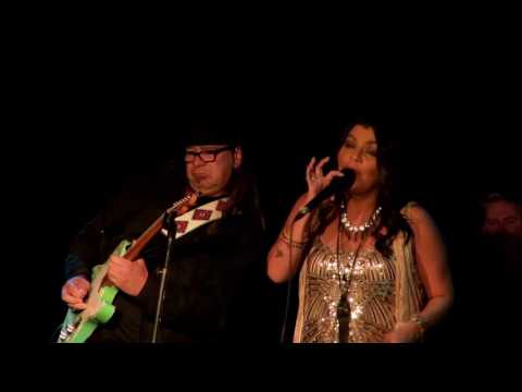 Crystal Shawanda - The Whole World's Got The Blues  - Live Hugh's Room 2016