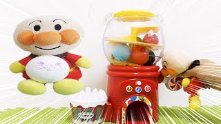 アンパンマンとミッキーのガチャガチャで遊んだよ！ディズニーのみんなが出てくるよ