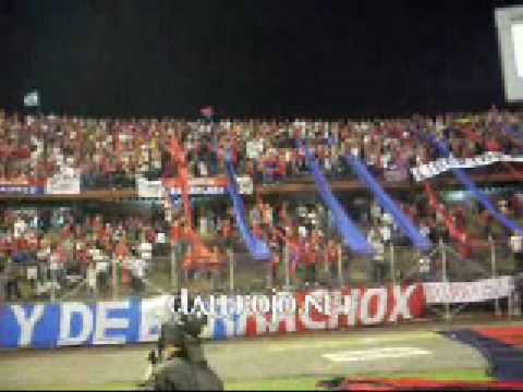 "Hace tiempo que yo te vengo alentar" Barra: Rexixtenxia Norte &bull; Club: Independiente Medellín