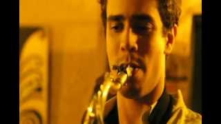 Vila Bossa Jazz - Disfarça e Vem de Emilio Santiago & Marcos Valle