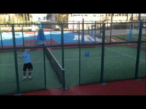 Freestyle Padel (trucos) with Paquito Navarro
