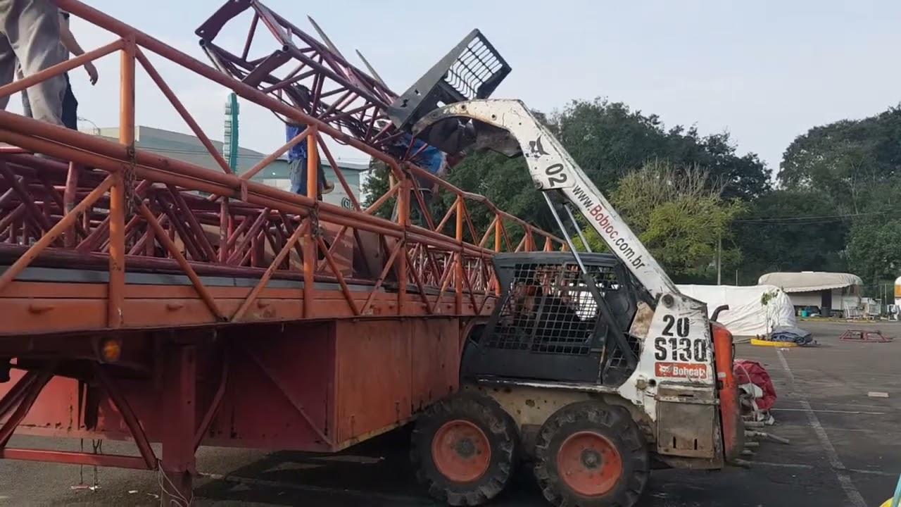 Alugue Bobcat com Garfo Pallet | Move Vigas e Paletes em Obra | Bob Loc Curitiba